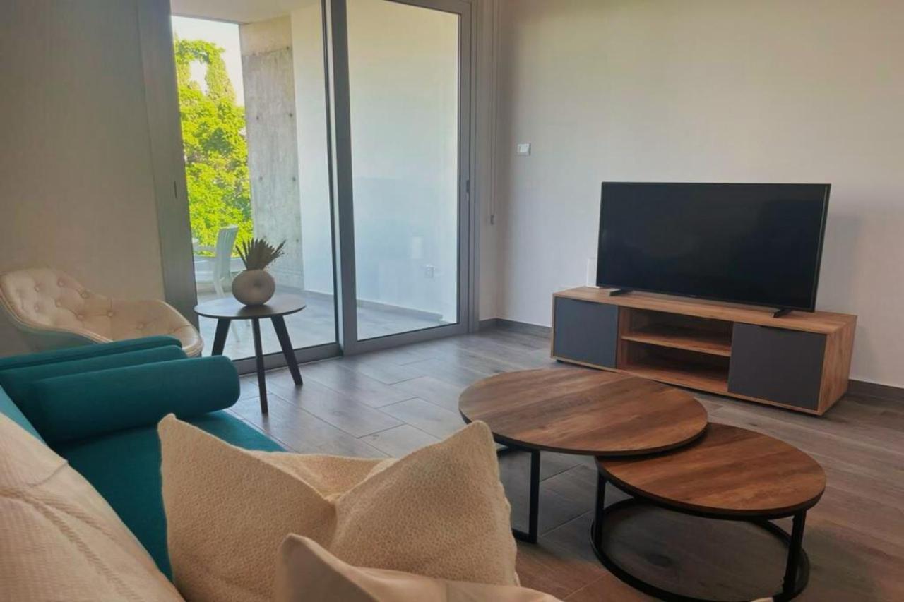 Phaedrus Living Coral Suites Aura Larnaca Exteriör bild