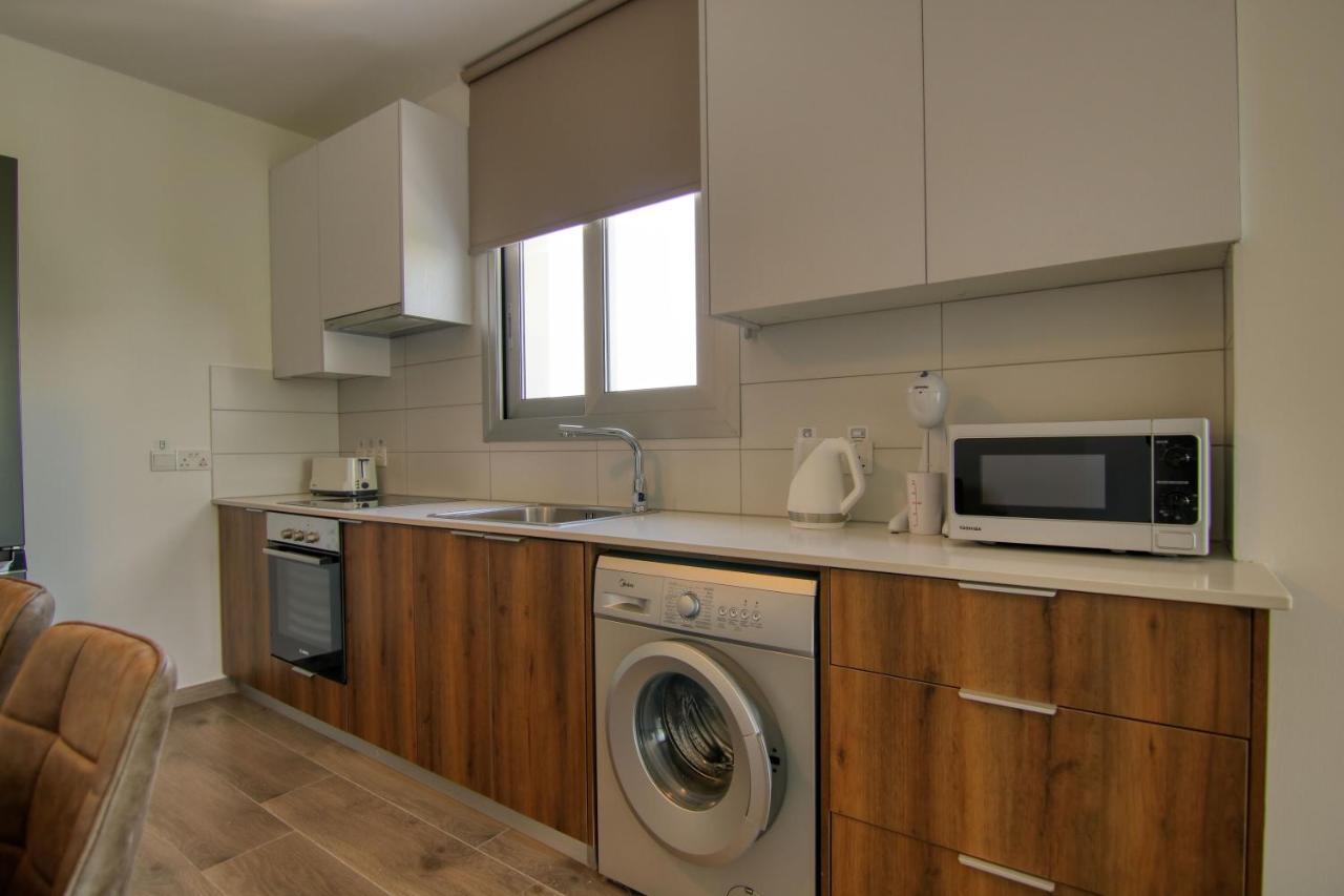 Phaedrus Living Coral Suites Aura Larnaca Exteriör bild